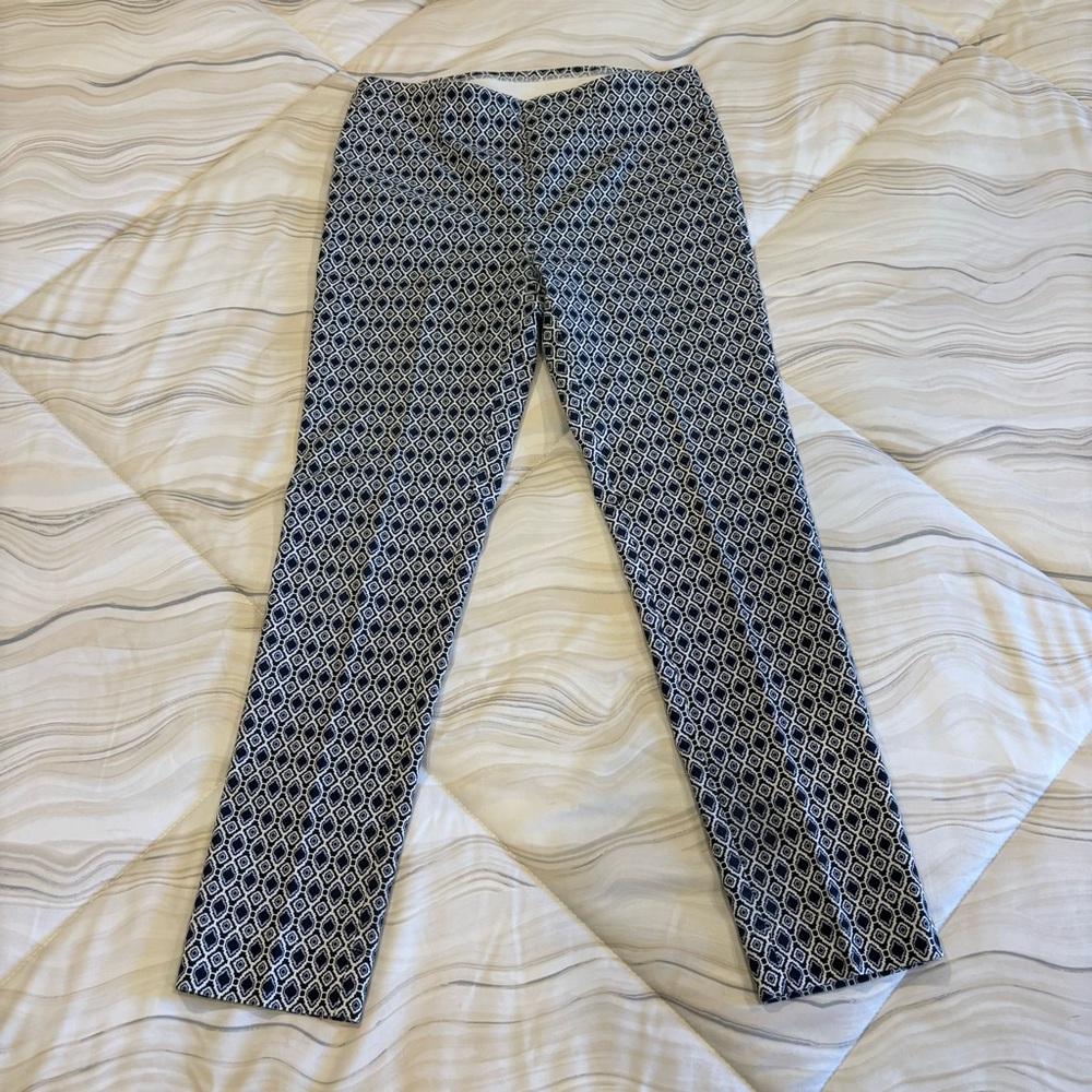 Chico’s So Slimming Brigitte Diamond Print Ankle Pants size 00